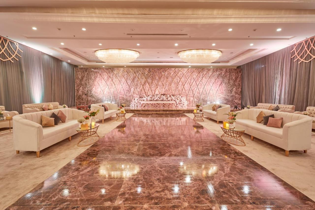 Crowne Plaza Riyadh Al Waha By Ihg Exteriör bild